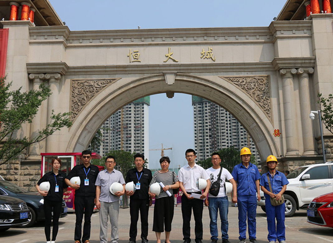 “電梯困人”如何救援？！---電梯應急救援演練走進“恒大城”